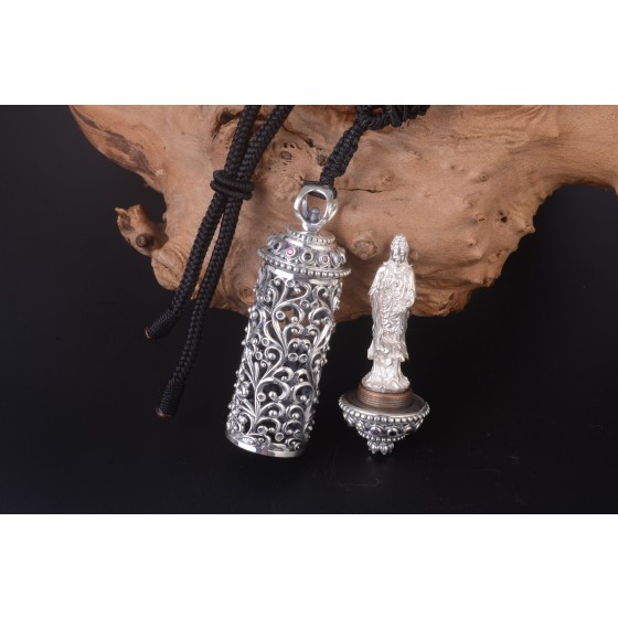 990 Pure Silver Thai Silver Antique Guanyin Openwork Pendant
